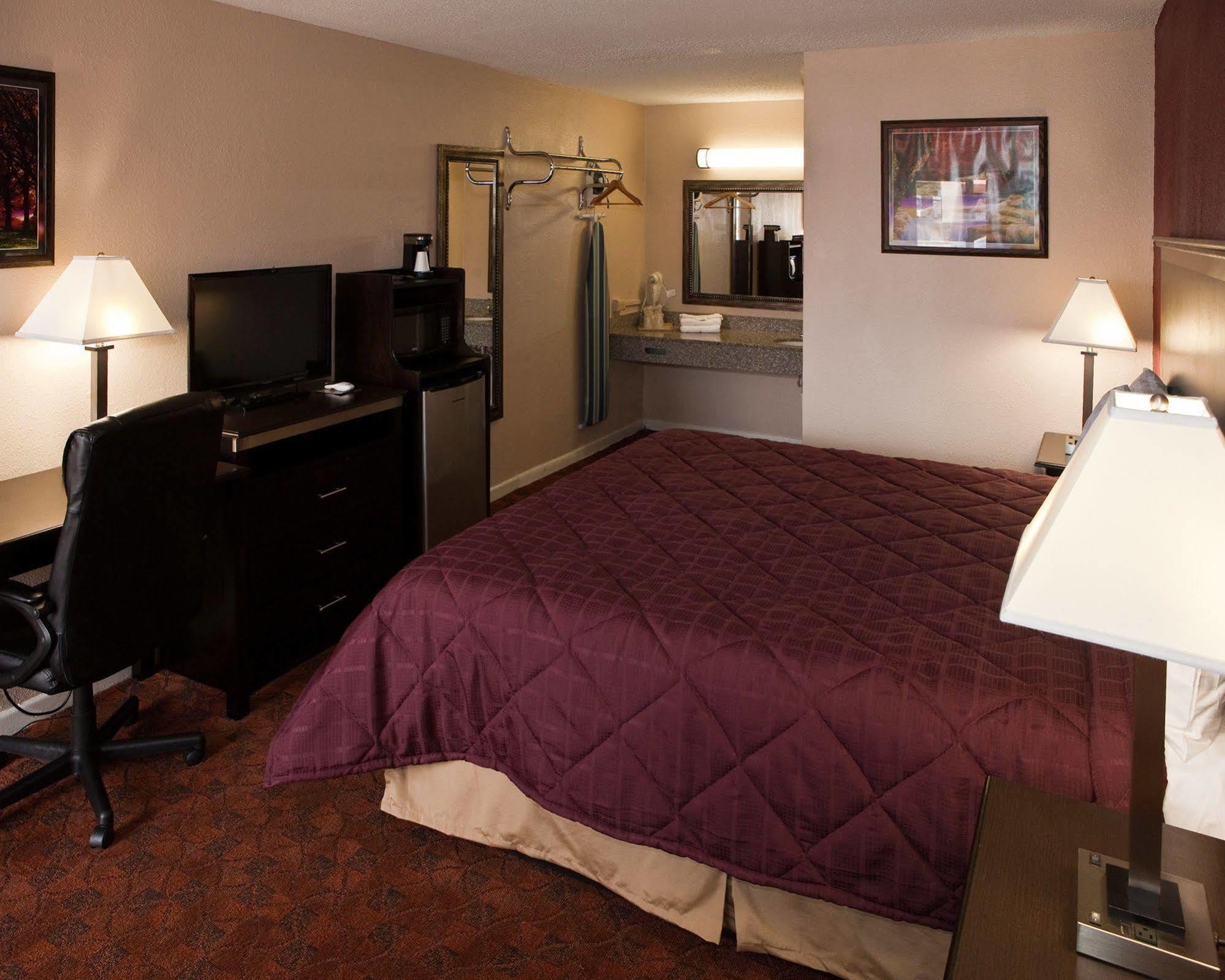 Bostonian Hotel 4*